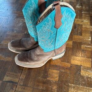 Circle G size 4 cowboy boots